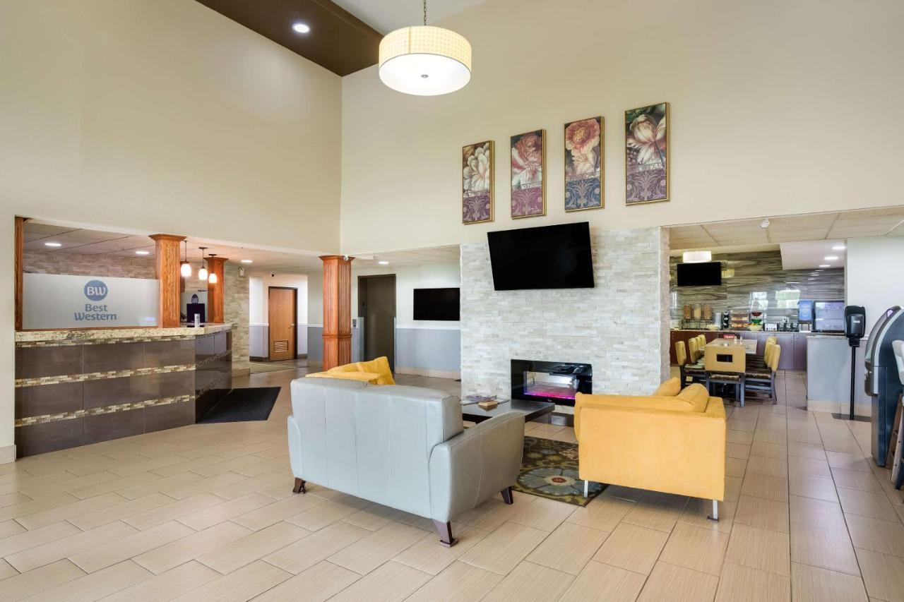 Best Western Waukesha Grand Pewaukee Extérieur photo