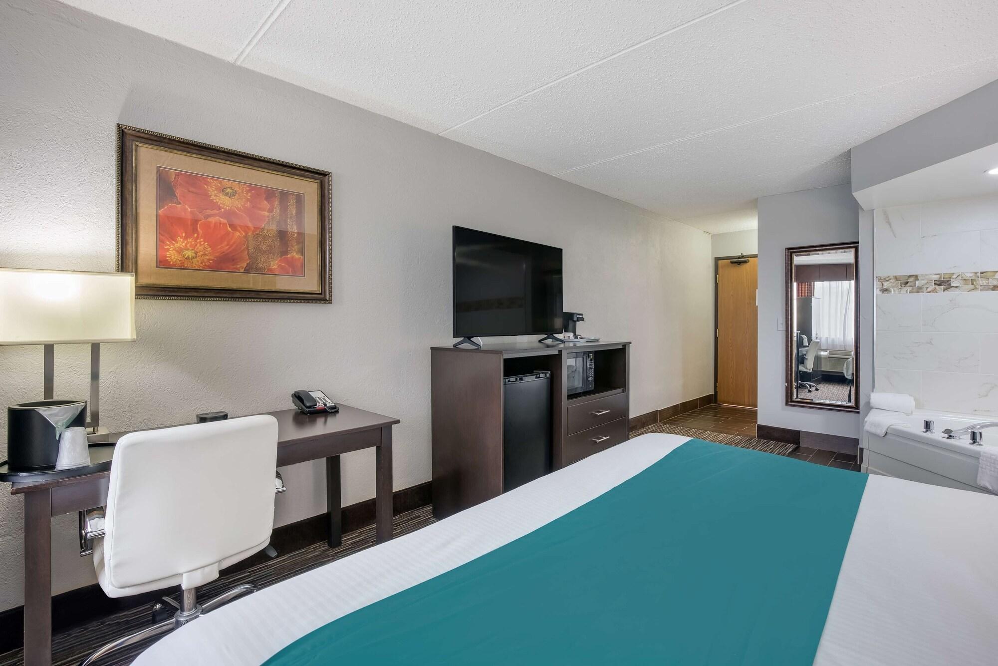 Best Western Waukesha Grand Pewaukee Extérieur photo