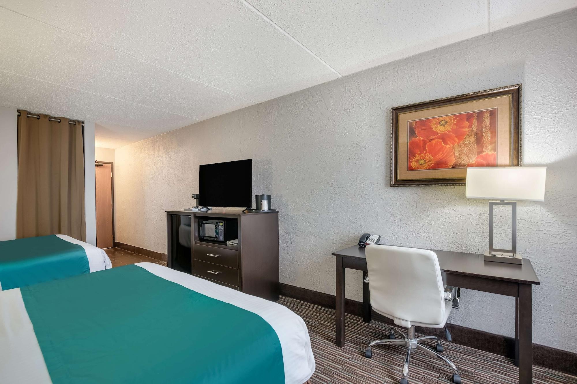 Best Western Waukesha Grand Pewaukee Extérieur photo